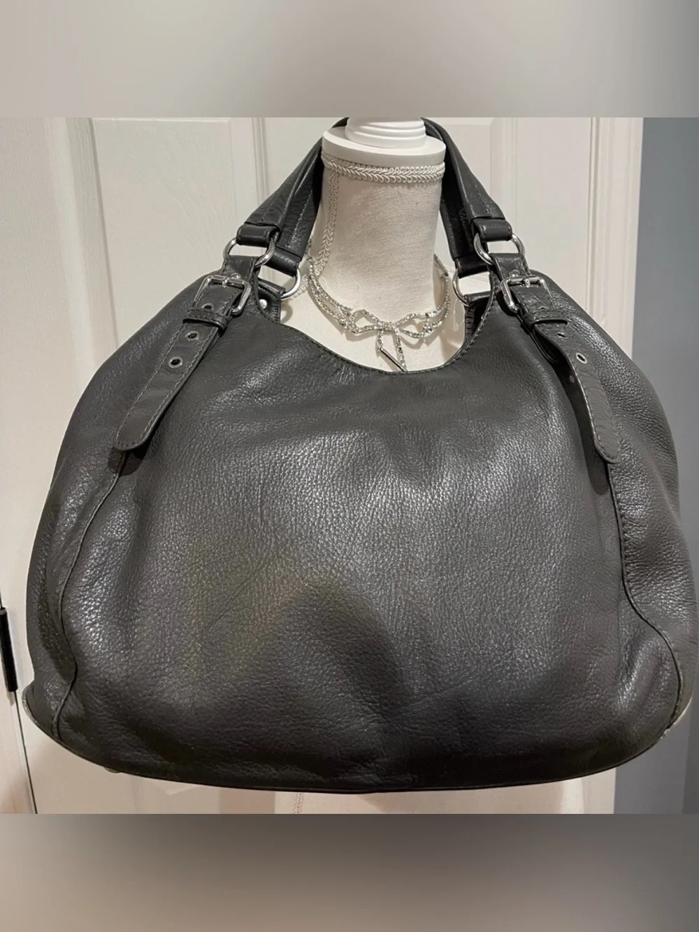 Michael Kors Gray Leather shluld bag